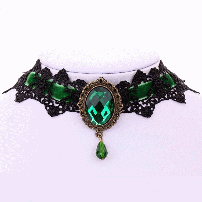 Goth Horgolt csipke nyakék zöld kővel